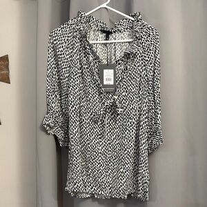 NWT Who What Wear Black and White Blouse